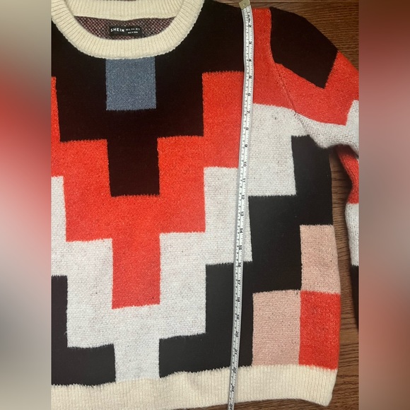 Colourful knitted sweater - Picture 5 of 5